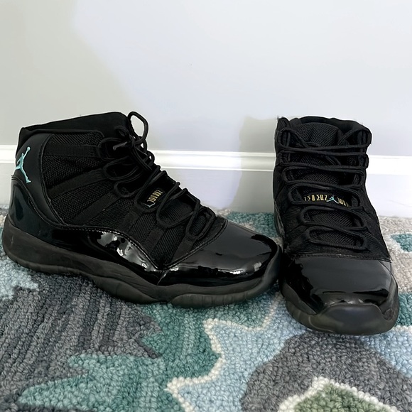 (SOLD) Jordan 11 Retro Gamma Blues - Picture 3 of 3